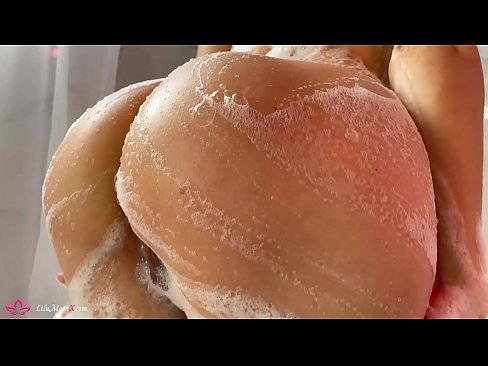 ❤️ سبزه با ارتعاش گربه خودارضایی می کند تا ارگاسم شدید در دوش گرفتن پورنو در fa.pornoreino-com.ru ❌️❤